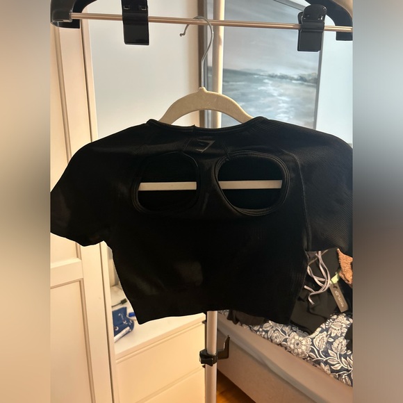 Gymshark Crop Top - Picture 2 of 2